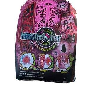 Monster High Skulltimate Secrets Garden Mysteries Playset